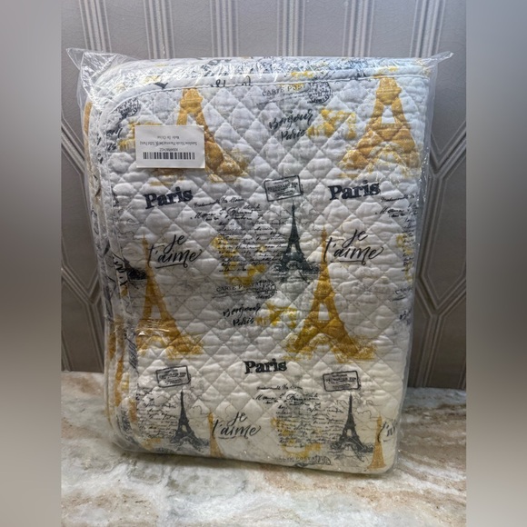 Sunshine Nicole Placemat Set of 6 - Eiffel Tower - Picture 3 of 3